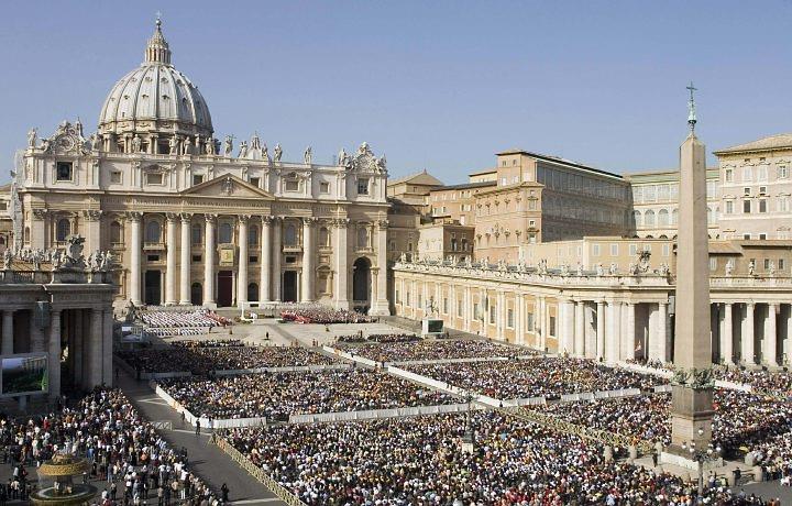 El Vaticano considera erróneo e injusto aplicar ley silencio a la pederastia