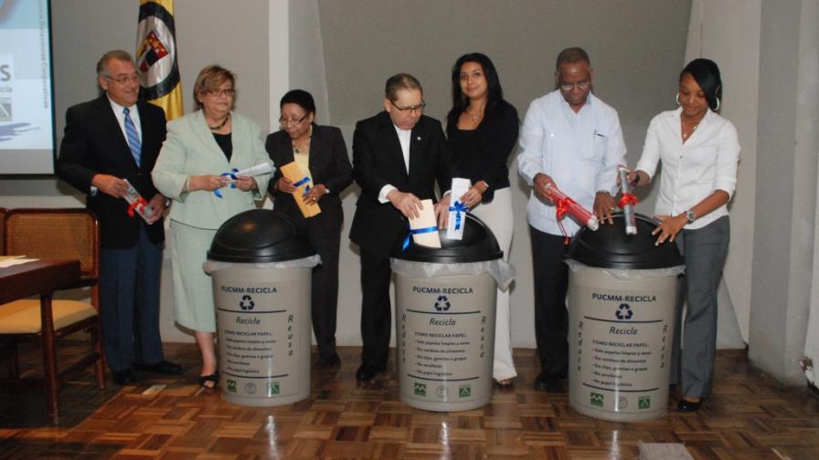 La PUCMM inicia jornada de reciclaje La PUCMM inicia jornada de reciclaje