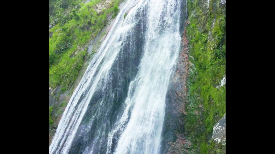 El sendero del Salto de aguas blancas