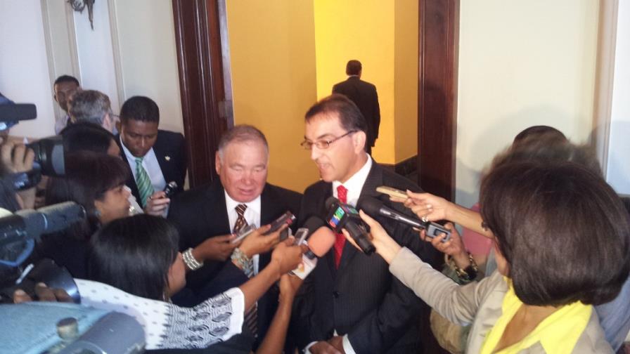 Embajadores piden a Leonel Fernández que se respete resultados de las elecciones Embajadores piden a Leonel Fernández que se respete resultados de las elecciones