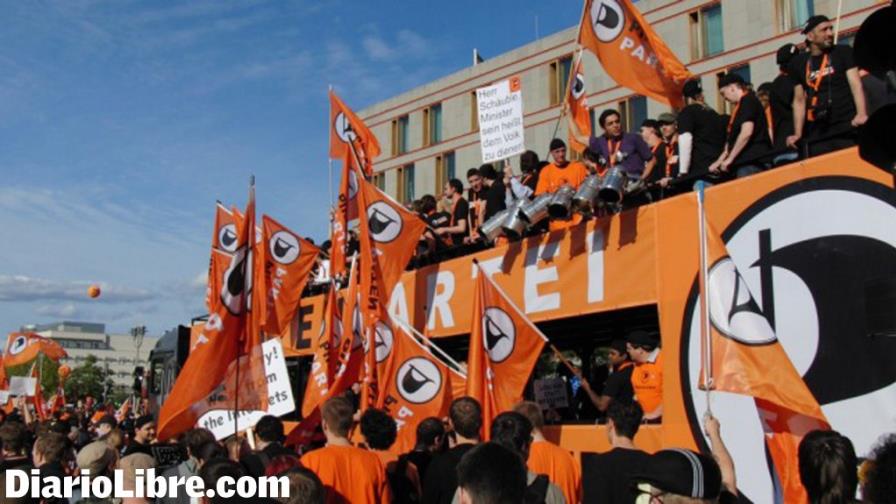 Los piratas, corsarios en el mar político alemán Los piratas, corsarios en el mar político alemán