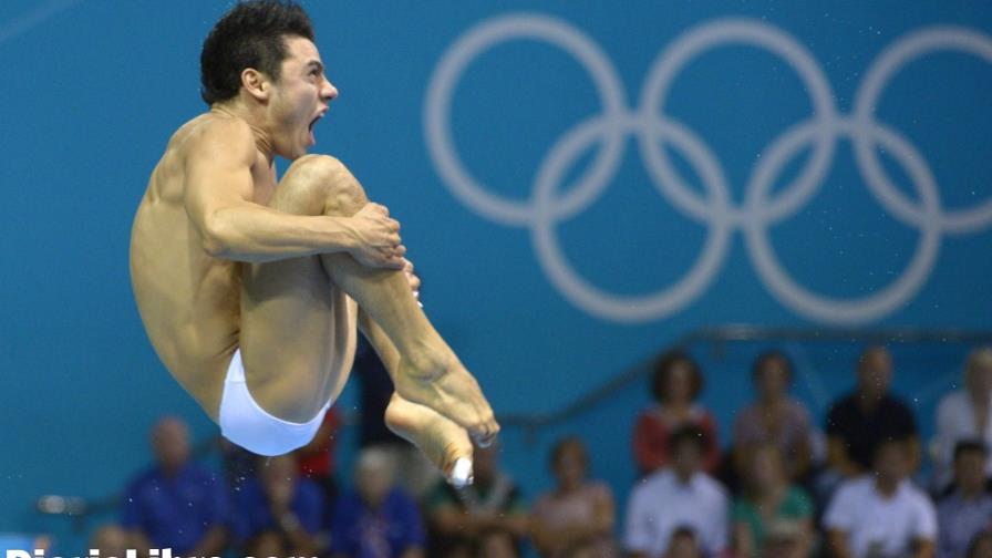 Yahel Castillo, del primero al sexto, en el trampolín