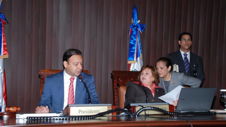 Los diputados modifican para su beneficio ley sobre salarios