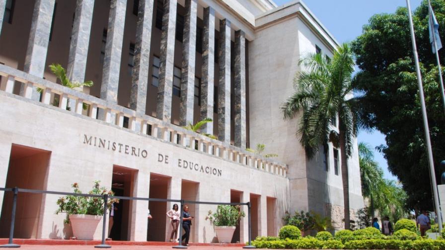 Educación incorpora nómina a sistema