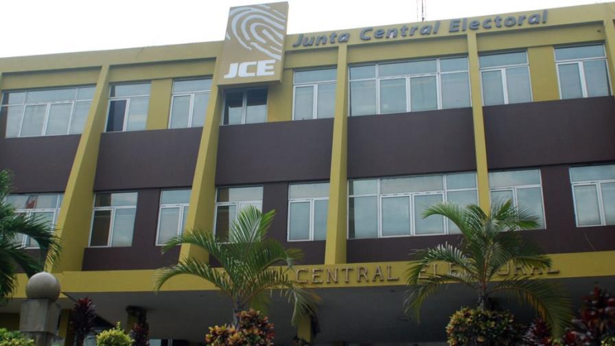 La JCE cierra oficinas por bajo presupuesto