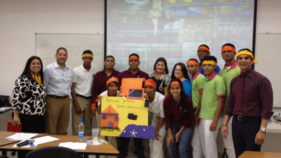 Unibe Recinto Cap Cana realiza taller a estudiantes
