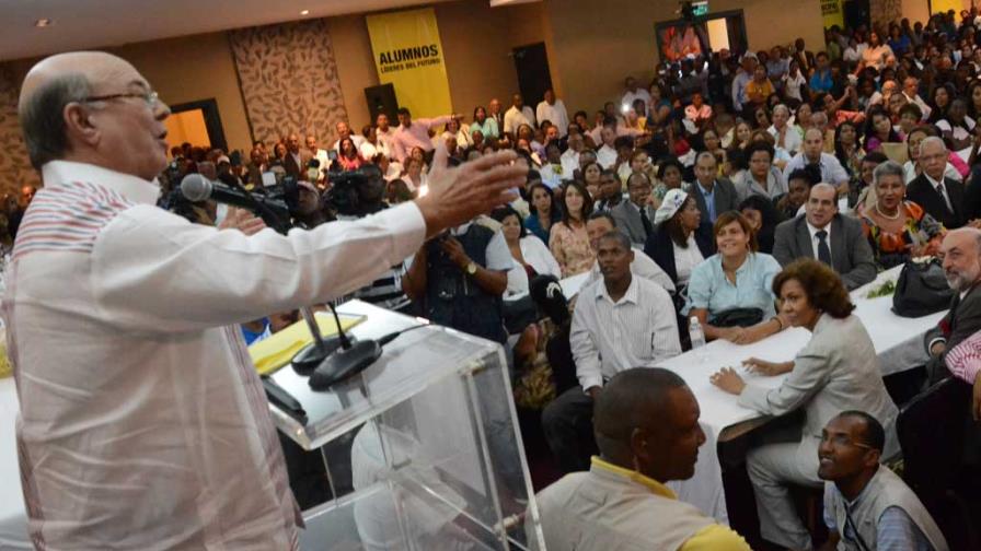 Mejía denuncia militares y policías intimidan perredeístas