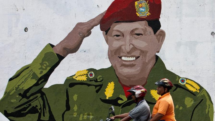 Chávez cumple un año con problemas de salud