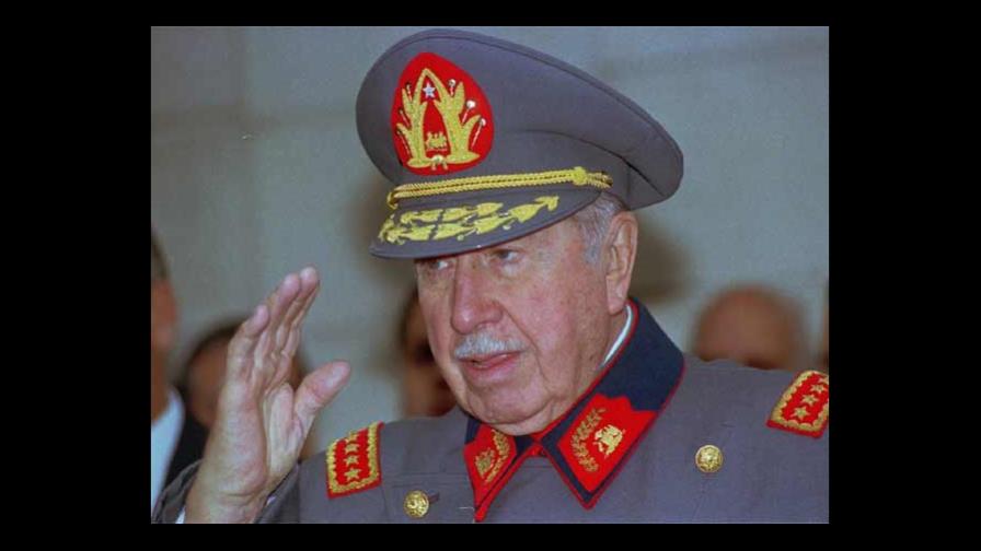 Homenaje a Pinochet revela el apoyo a la dictadura de grupos influyentes Homenaje a Pinochet revela el apoyo a la dictadura de grupos influyentes