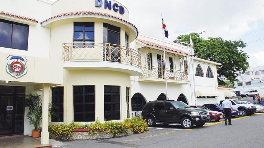 DNCD apresa pareja acusada de reclutar personas para traficar droga DNCD apresa pareja acusada de reclutar personas para traficar droga