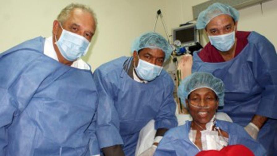 Está grave mujer con trasplante corazón Está grave mujer con trasplante corazón