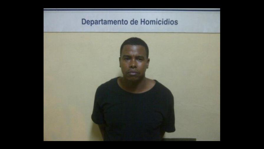 Apresan oficial acusado de matar esposa y secuestrar hija recién nacida