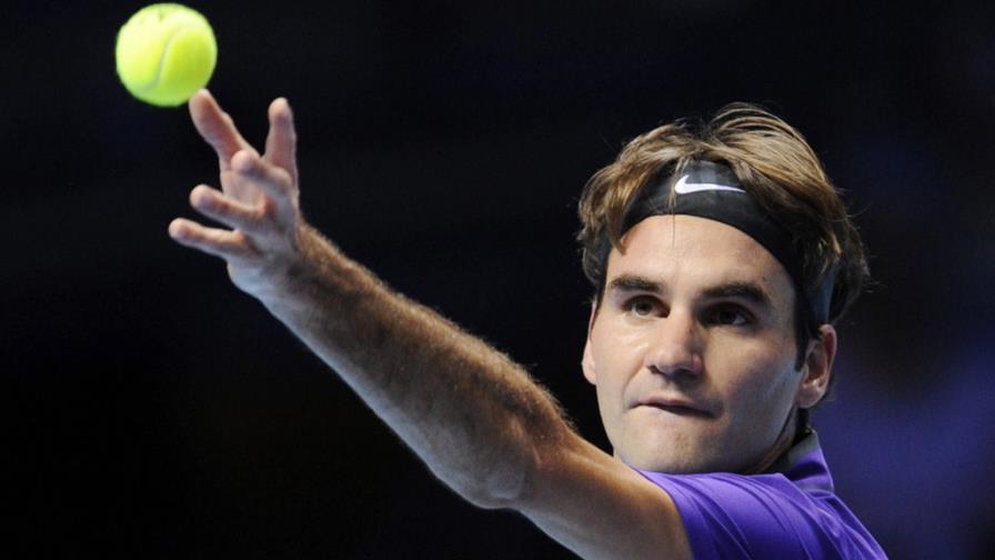 Federer avanza en la Copa Masters