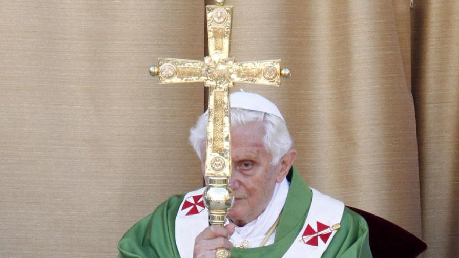 Papa:El terrorismo se ha transformado en una red de complicidades políticas
