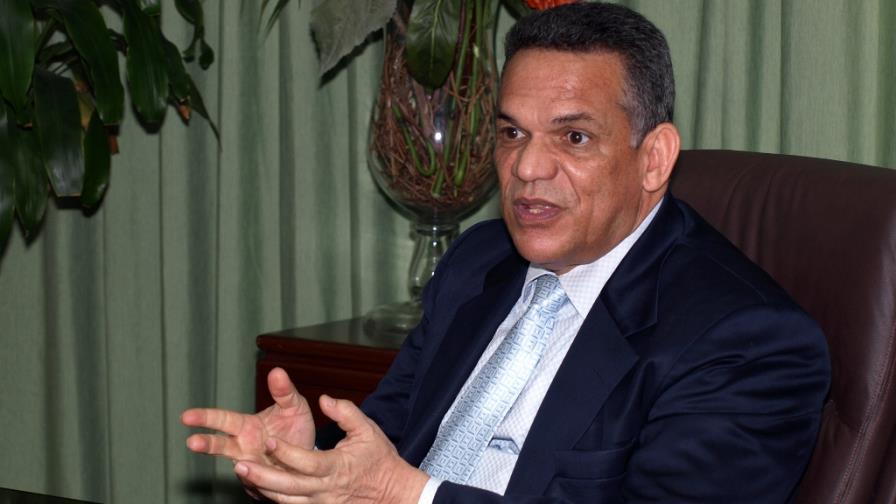 Ventura Camejo dispone colaborar con la mejora de los servicios en hospitales