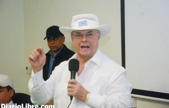 Mejía y Danilo polarizan las fuerzas políticas tras el poder Mejía y Danilo polarizan las fuerzas políticas tras el poder