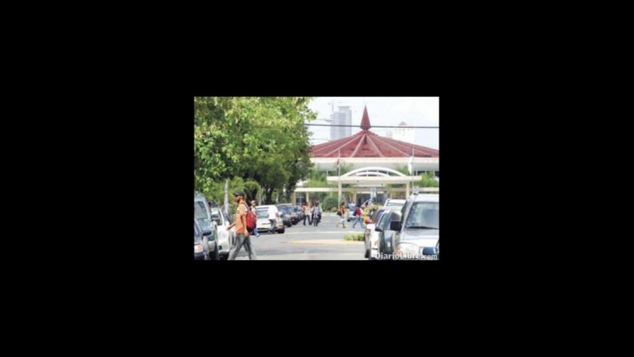 Profesora de la UASD niega que diera golpes a estudiante