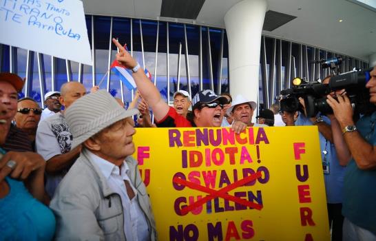 Ozzie Guillén dice que revelar su admiración por Fidel fue el mayor error de su vida Ozzie Guillén dice que revelar su admiración por Fidel fue el mayor error de su vida