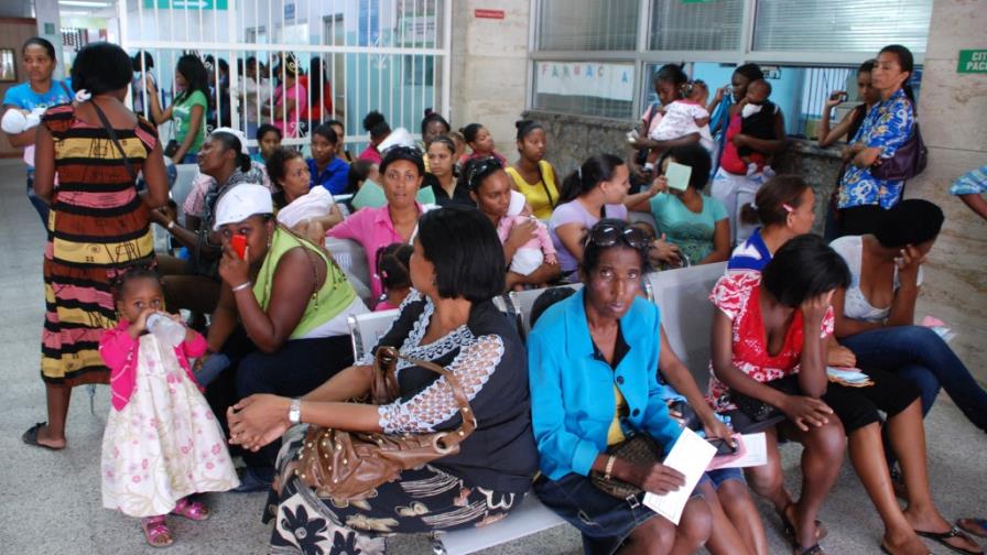 El 49.4% dominicanos sin SS