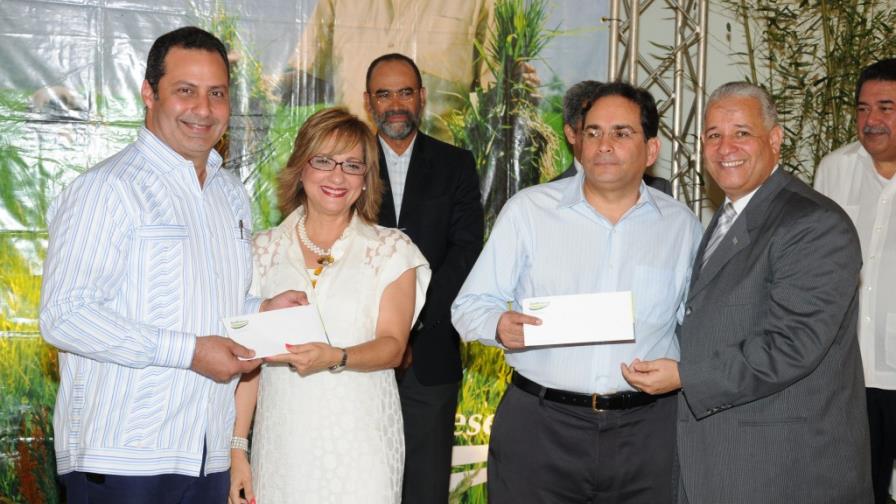 Banreservas destinará RD$4 mil millones para financiar cosecha de arroz