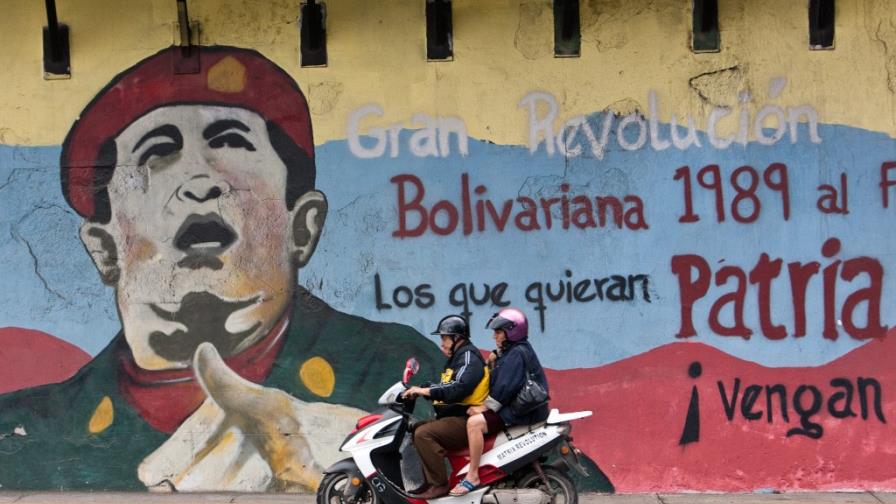 Chávez cumple año de tratamiento del cáncer Chávez cumple año de tratamiento del cáncer