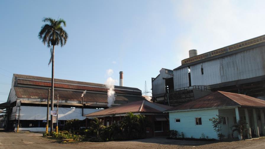 Consorcio Azucarero pide disculpas por derrame de 500 mil galones de melaza Consorcio Azucarero pide disculpas por derrame de 500 mil galones de melaza