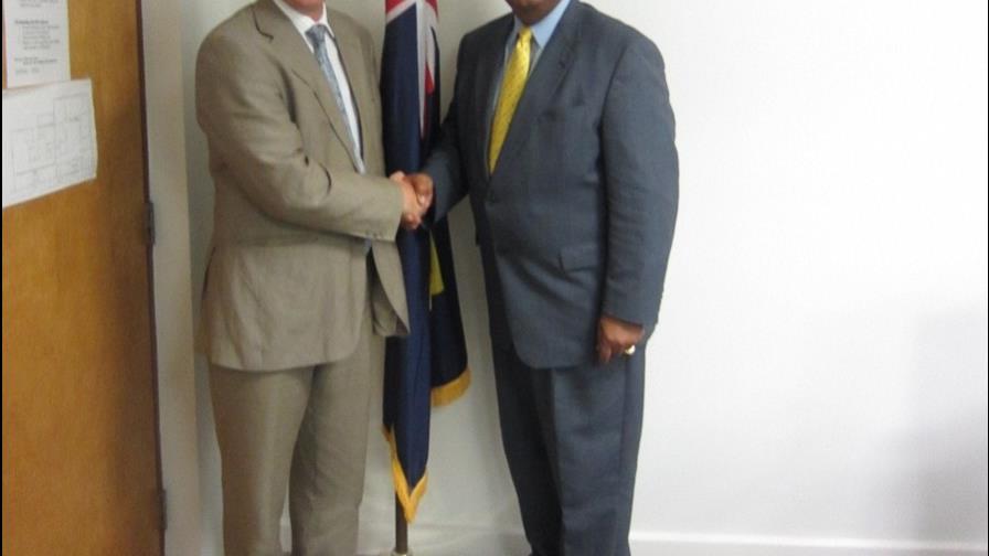 Acreditan a Máximo Taveras como cónsul no residente en islas Turcas y Caicos