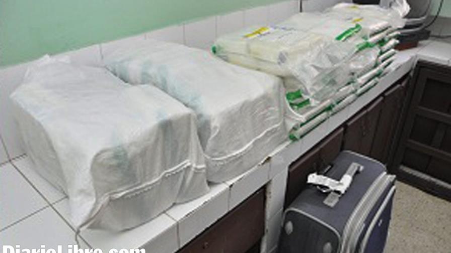 La DNCD ocupa otros 149 paquetes de cocaína en lancha