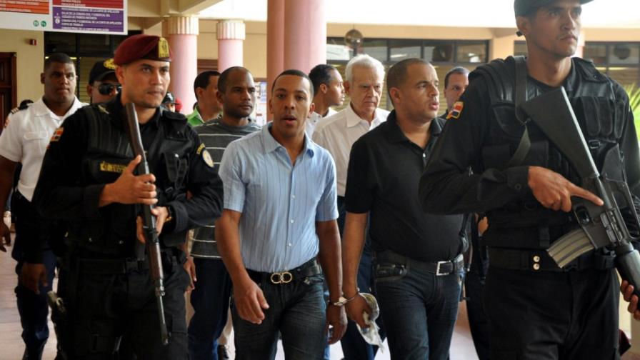 Envían a juicio de fondo implicados caso J. Veras