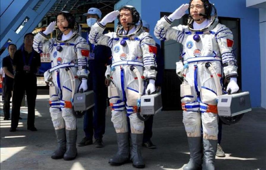 China lanzará una nueva nave espacial tripulada en junio de 2013