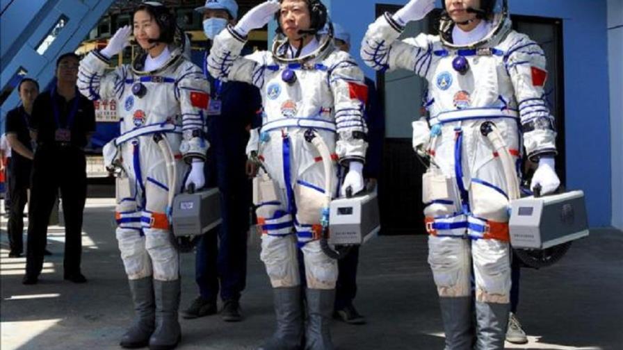 China lanzará una nueva nave espacial tripulada en junio de 2013