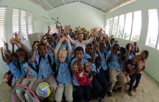 Los niños de El Roblito ya tienen una escuela