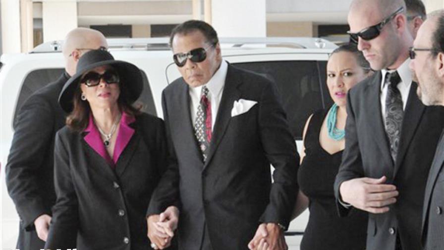 Alí asistió al funeral de Dundee