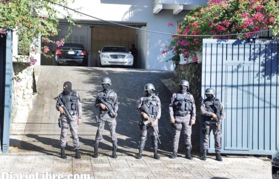 Fiscalía dice allana oficinas por quejas de personas hackeadas