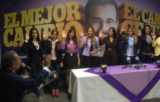 Más artistas declaran su preferencia política
