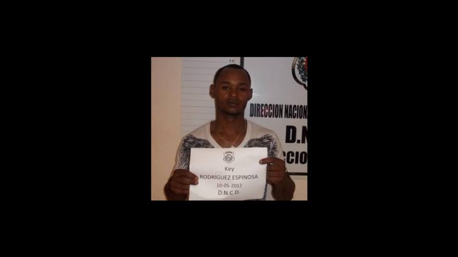 Hombre amenaza con degollar a un niño para evitar arresto de la DNCD