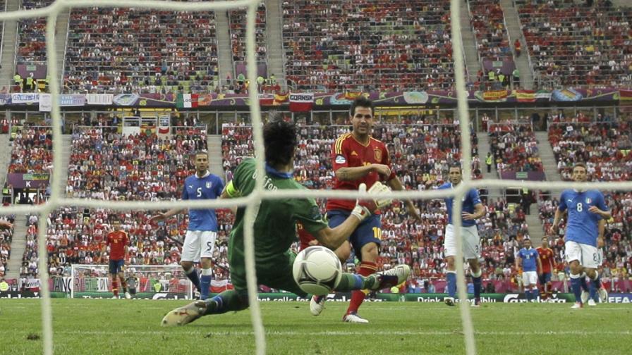 España empató 1-1 con Italia en su debut en la Eurocopa 2012