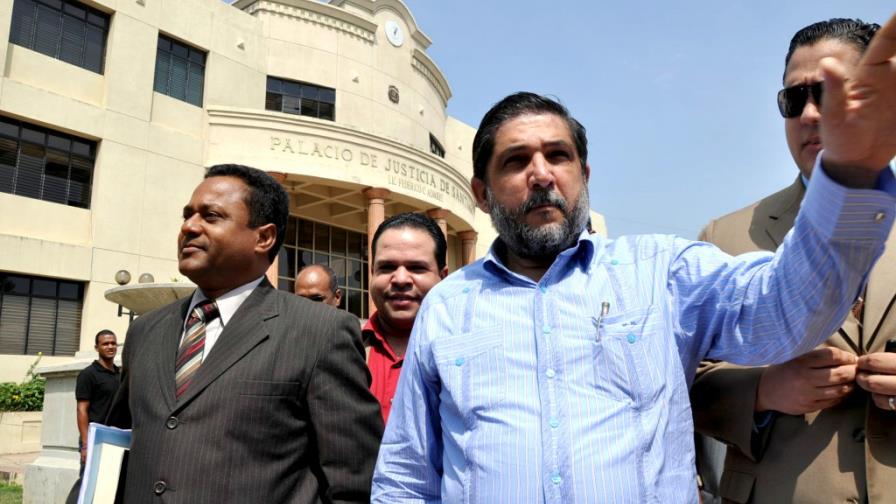 Aplazan juicio contra Marcos Martínez