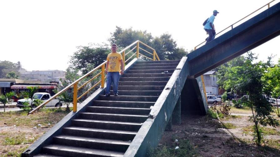 Aumenta robos de metales en lugares públicos de Santiago Aumenta robos de metales en lugares públicos de Santiago