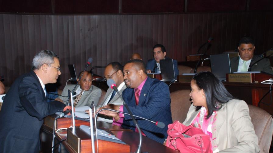 Los diputados están divididos con el Proyecto de Ley Salarial