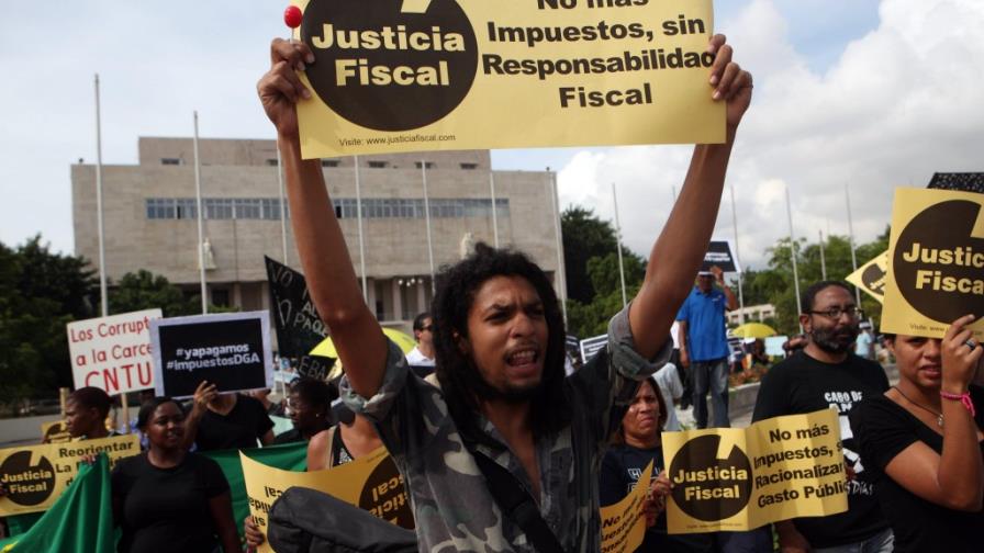 Grupos anti reforma fiscal convocan manifestaciones simultáneas
