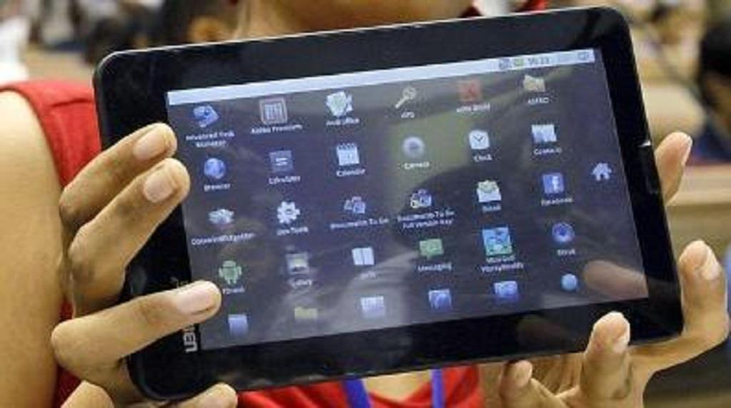 La India lanza una nueva versión de Aakash, la tableta más barata del mundo