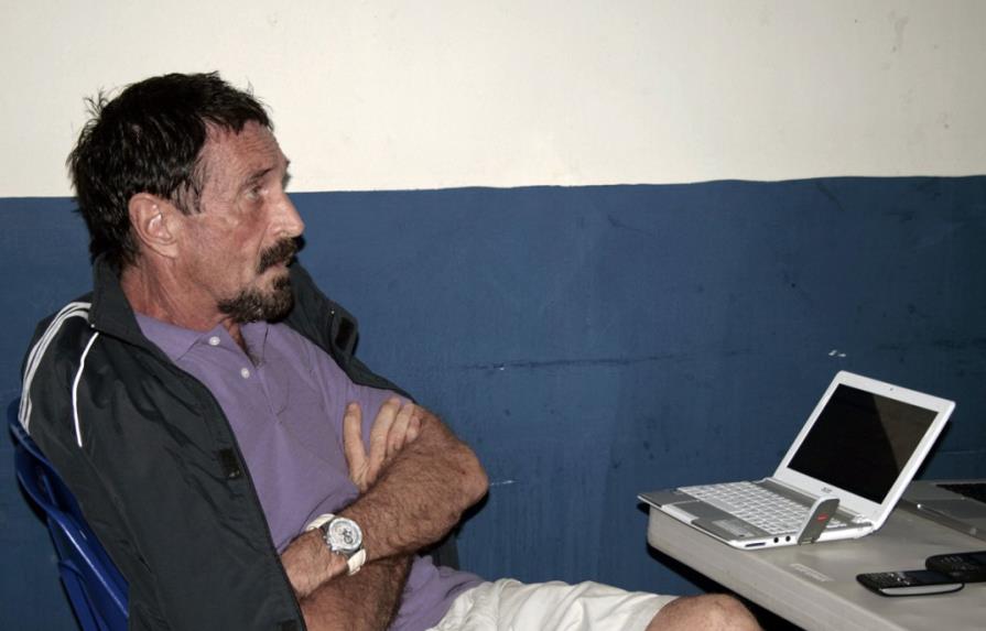 Jueza en Guatemala otorga libertad a John McAfee