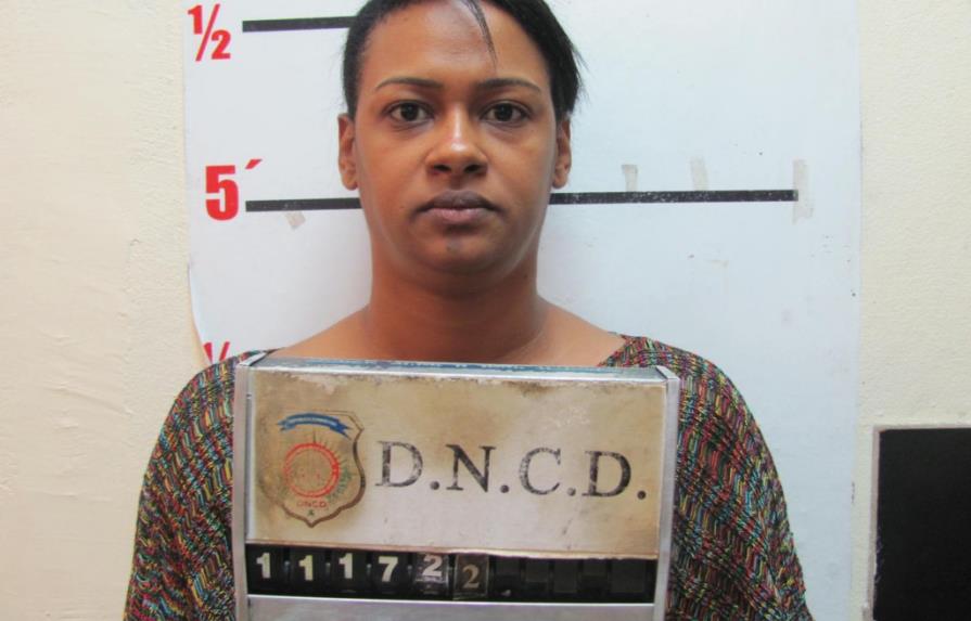 DNCD arresta una mujer integrante red de lavado