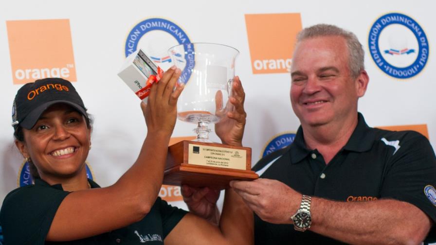 Karina Sánchez, reina del golf dominicano
