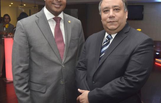 Empresa Cardnet relanzó en un cóctel su Punto Débito