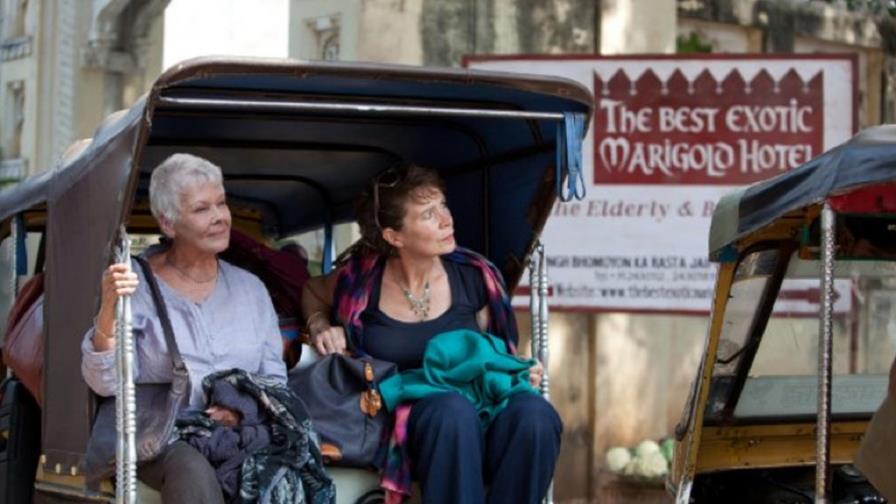 Amor y humor en el exótico hotel Marigold