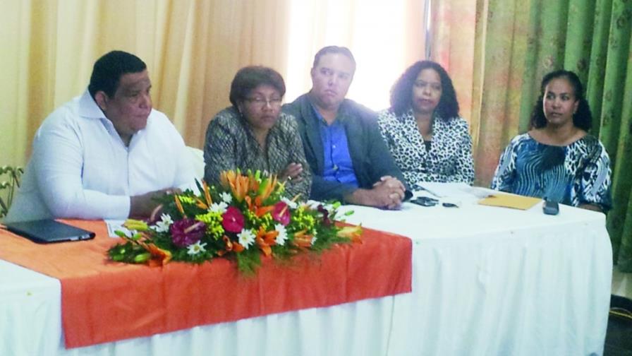 Buscan causas de alta incidencia adolescentes embarazadas en Azua