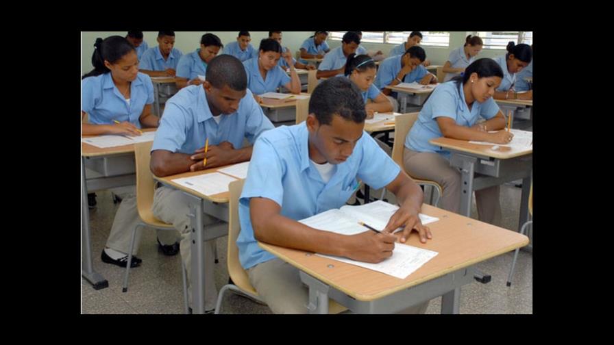 La cantidad de estudiantes promovidos del nivel medio fue similar a la del año pasado