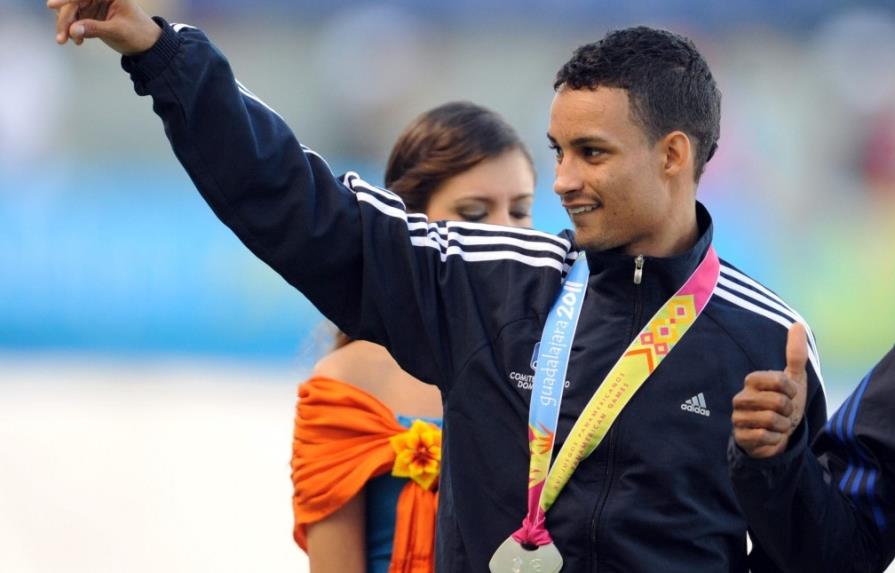 Luguelín Santos gana medalla de oro en Mundial Junior de Atletismo